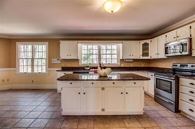 459 Greenview Dr, Asheboro, NC 27205 - photo 7