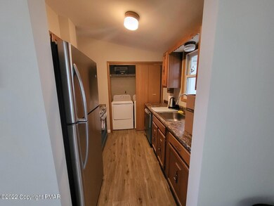 246 Lookout Dr, Albrightsville, PA 18210 - photo 4