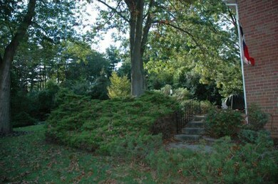 1452 Stirling Dr, Wayne, PA 19087 - photo 4