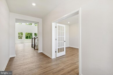 2380 Hawkshill Dr unit MACARTHUR  2214, Warrenton, VA 20186 - photo 2