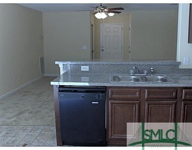 Kitchen. Built in Dishwasher & Disposal