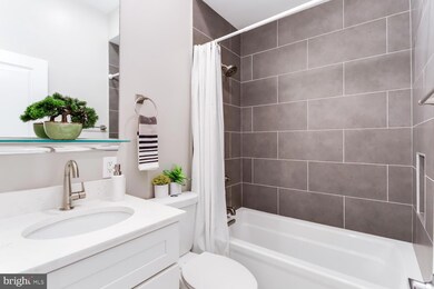 30 Hanover Place NW unit 2, Washington, DC 20001 - photo 4