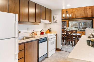 06-Kitchen