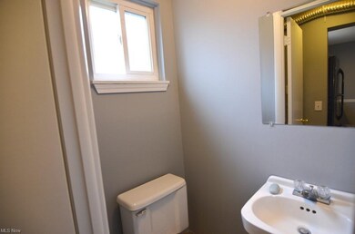 1581 Lee Terrace Dr unit F3, Wickliffe, OH 44092 - photo 4