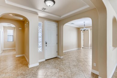 4-508100835-05 Foyer