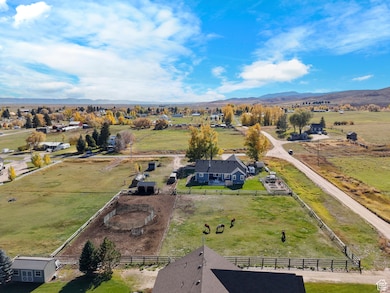 190 W 3rd N, Bloomington, ID 83223 - photo 2