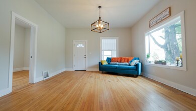 1197 6th street-15
