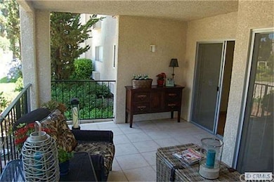 Enjoy an outdoor room in a very quiet, serene loca