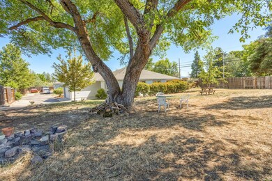 7808 Fallbrook Ln, White City, OR 97503 - photo 4