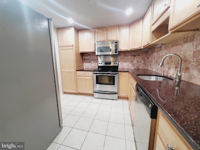 Sentinel of Landmark unit 511, Alexandria, VA 22304 - photo 6