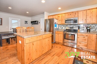 3019 Twin Creek Trail Ave, Cody, WY 82414 - photo 7