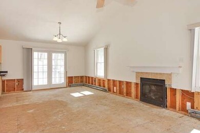 222 N Spencer Rd, Spencer, MA 01562 - photo 7