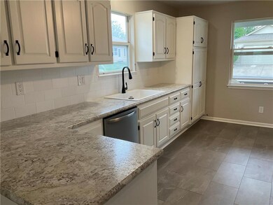 523 S Poseidon Way, Raymore, MO 64083 - photo 4