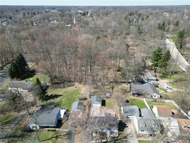 7806 Lewis Rd, Olmsted Falls, OH 44138 - photo 4