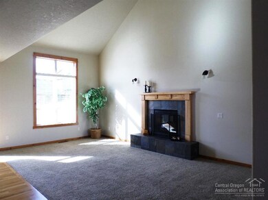 3009 NW 17th St, Redmond, OR 97756 - photo 3