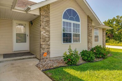 902 W Dustin Ln, Nixa, MO 65714 - photo 5