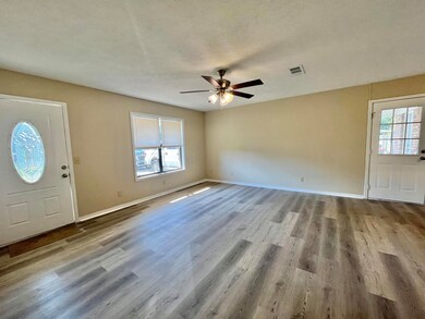 511 Belle Cir, Columbus, MS 39702 - photo 4