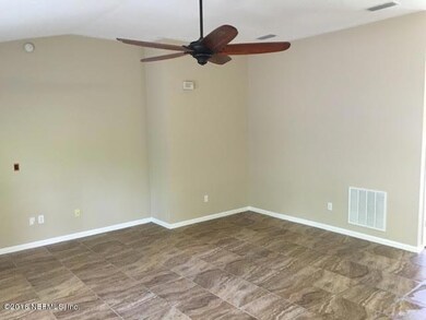 11526 Tori Ln, Jacksonville, FL 32218 - photo 6