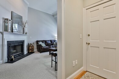 9 Munroe St unit 9, Newburyport, MA 01950 - photo 3