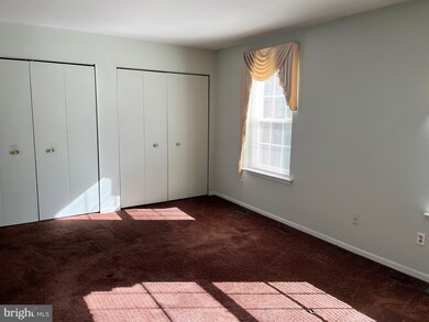 522 Bassett Ln, Norristown, PA 19403 - photo 5