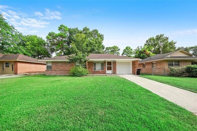 7110 Lockern St, Houston, TX 77016 - photo 2