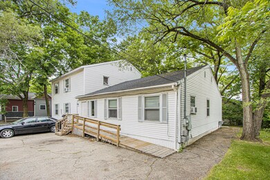 1304DouglasAve_39