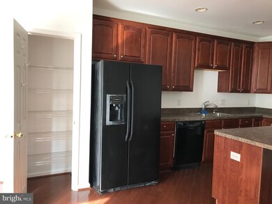 305 Hamilton Ct, Stephens City, VA 22655 - photo 5