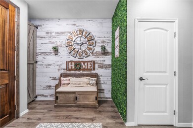 131 Litchfield Ln, Houston, TX 77024 - photo 4