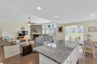 321 Meadowmoor Rd, Greer, SC 29651 - photo 5