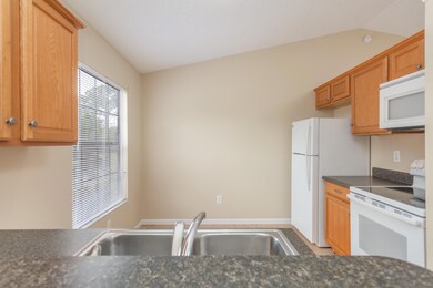 6201 Brandt St-16