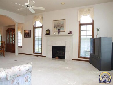 4005 SW Stonybrook Dr, Topeka, KS 66610 - photo 3