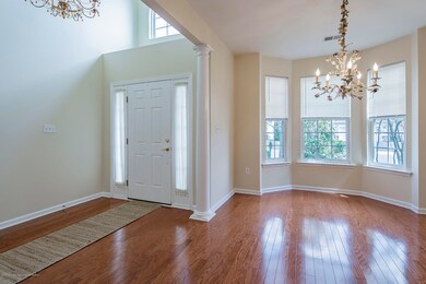 Foyer to dining