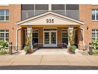 935 Ferndale St N unit 112, Saint Paul, MN 55119 - photo 6