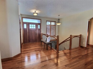 1426 Eagle Crest Loop, Bismarck, ND 58503 - photo 4