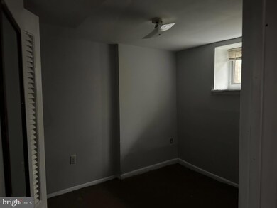4522 Baker St unit 5, Philadelphia, PA 19127 - photo 4