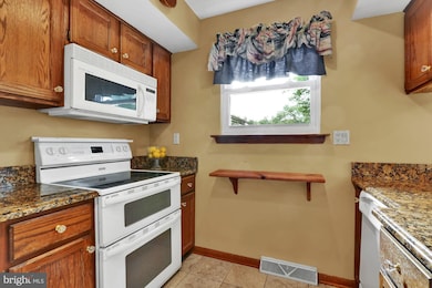 323 White Swan Way, Langhorne, PA 19047 - photo 3