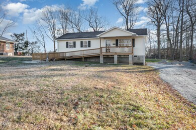 908 N 3rd Ave, Siler City, NC 27344 - photo 3