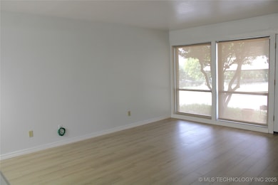 Woodward Terrace unit B-3, Tulsa, OK 74114 - photo 3