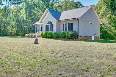 2186 Grantville Ln, Asheboro, NC 27205 - photo 3