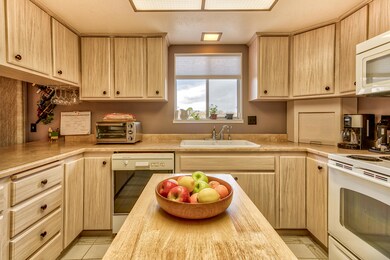 3410 Topaz Ct, Redding, CA 96001 - photo 4