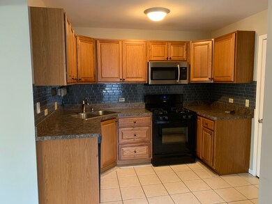 11611 Davey Dr unit B, Huntley, IL 60142 - photo 3