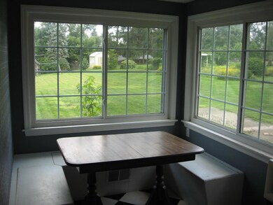628 Marburn breakfast nook