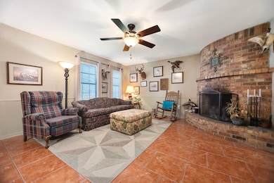 309 Echo Ln, Lufkin, TX 75904 - photo 2