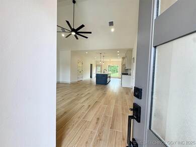 566 Woodlands Dr, Tahlequah, OK 74464 - photo 7