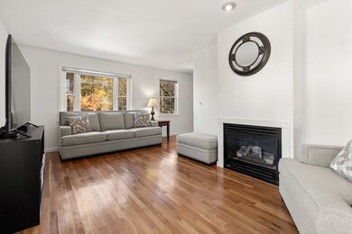 600 Trapelo Rd unit 4, Waltham, MA 02452 - photo 5