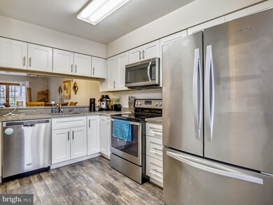 14020 Chestnut Ct, Laurel, MD 20707 - photo 2