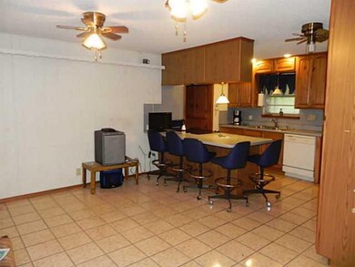 Dining Room. Flows in to the kitchen