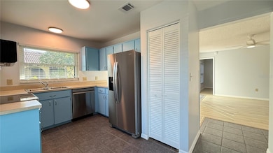 555 Hunter Cir, Kissimmee, FL 34758 - photo 6