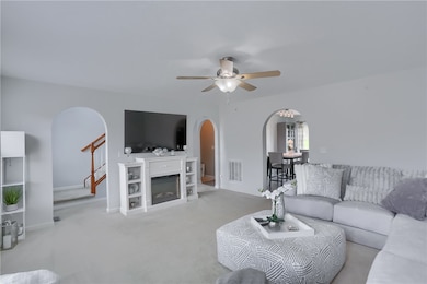 728 Freedom Dr, Carnegie, PA 15106 - photo 6