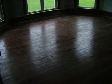 101 E North St St, Shumway, IL 62461 - photo 5